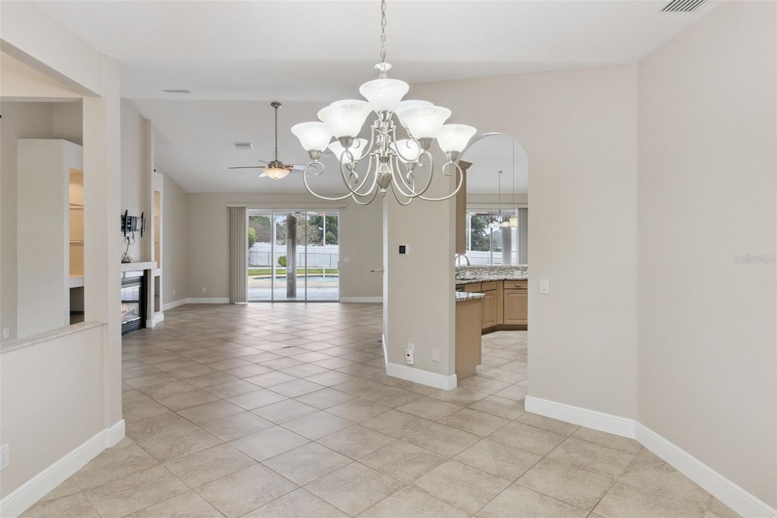 CROOKED LAKE - Residential