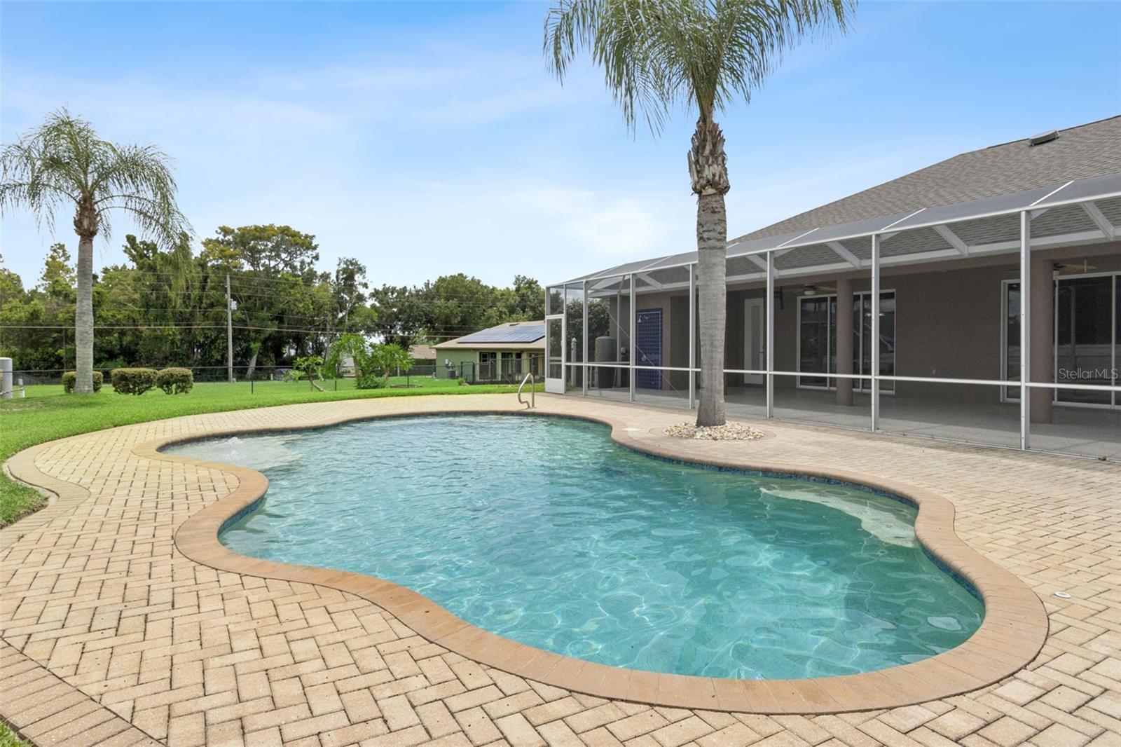 CROOKED LAKE - Residential