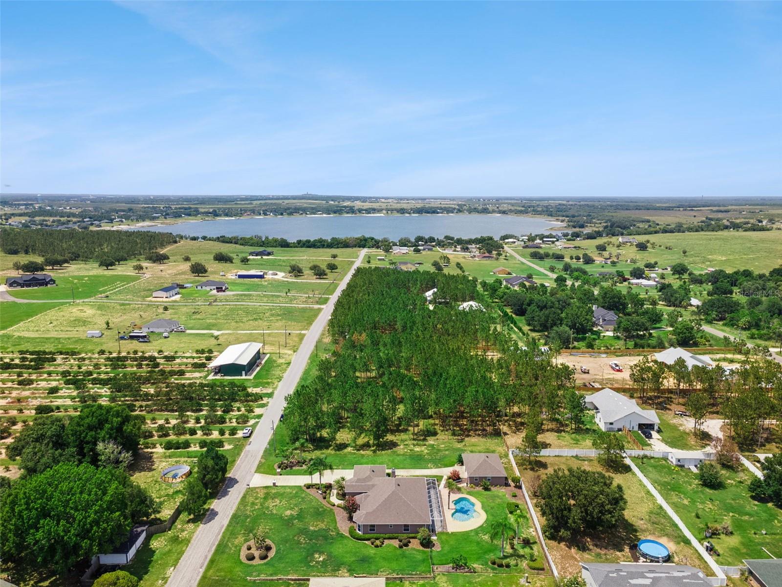 CROOKED LAKE - Residential