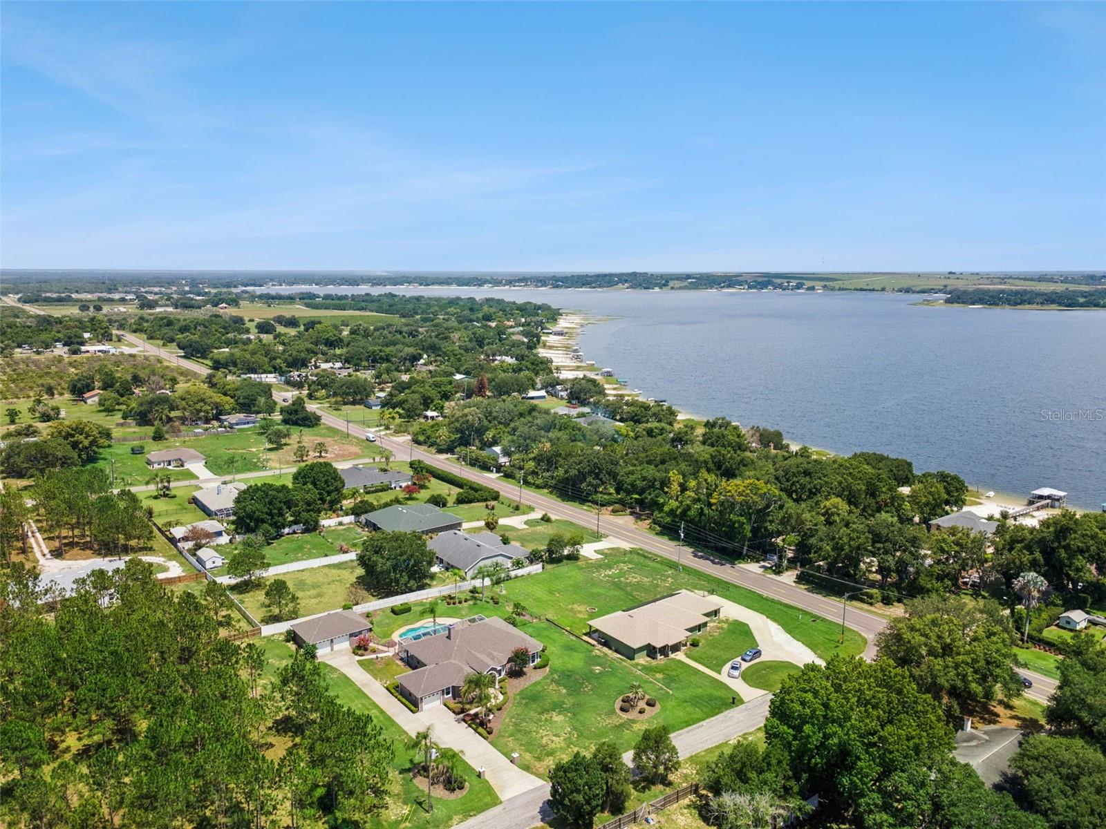 CROOKED LAKE - Residential