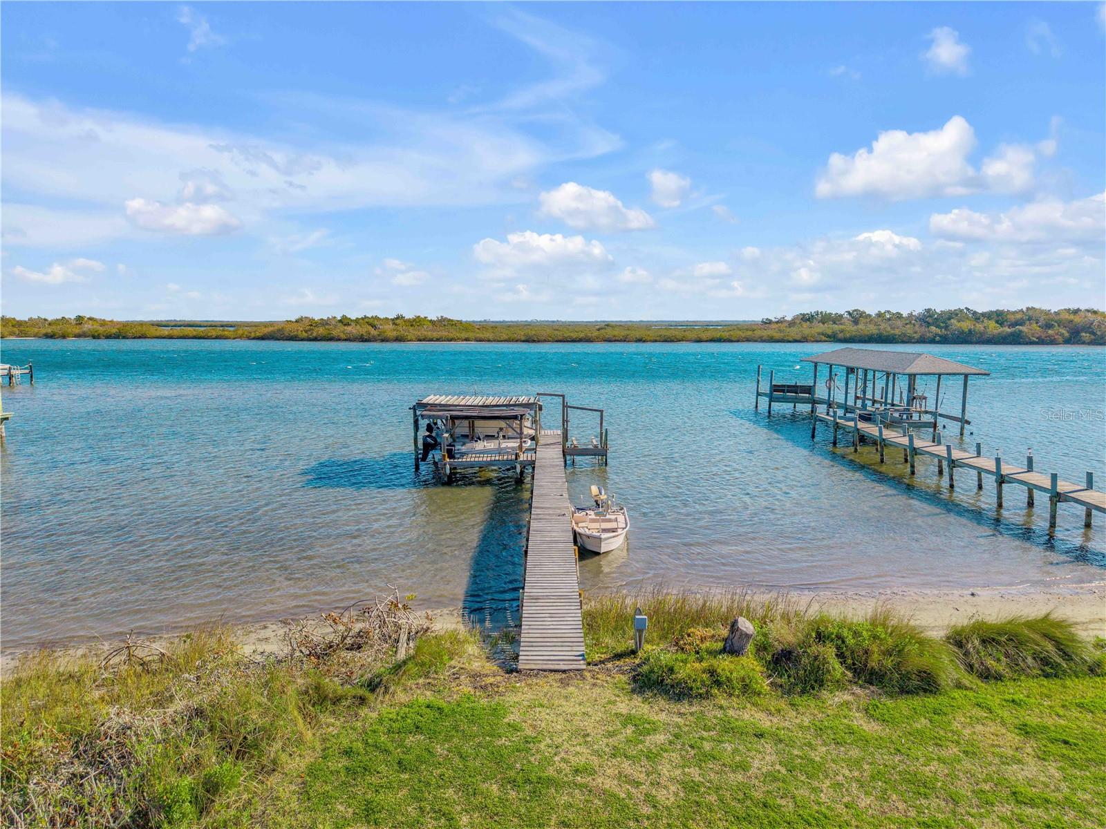 GOLDEN BAY COLONY PH 01 - Residential