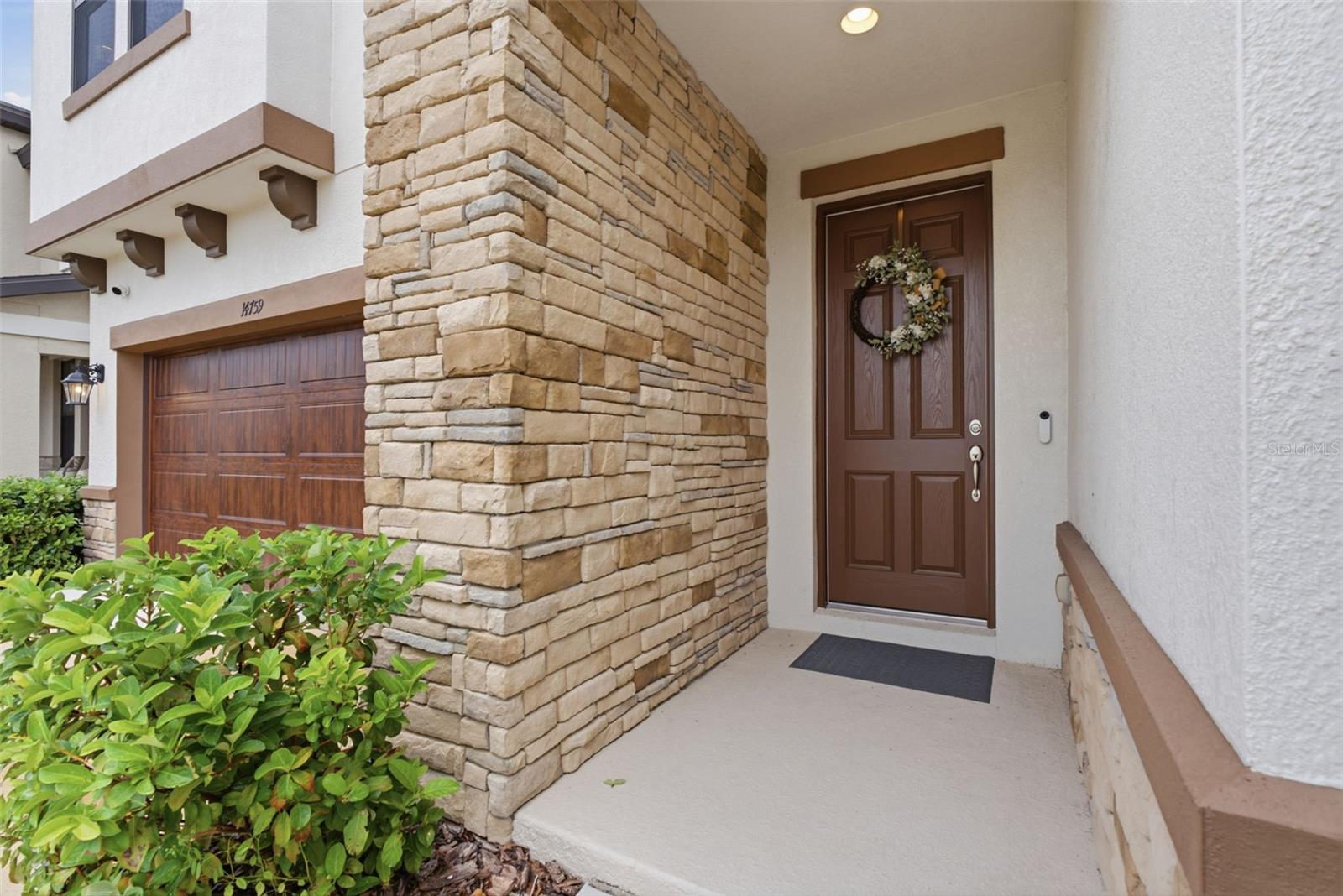HINTON HAWKSTONE - Residential