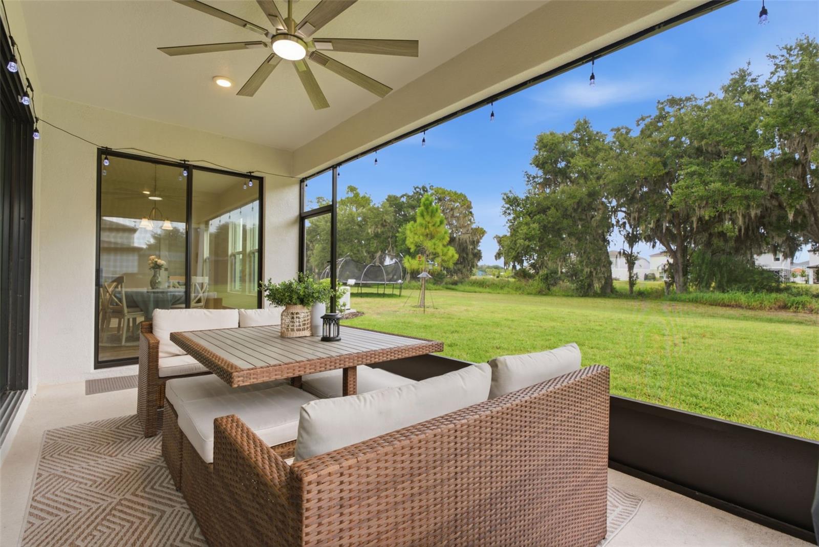 HINTON HAWKSTONE - Residential