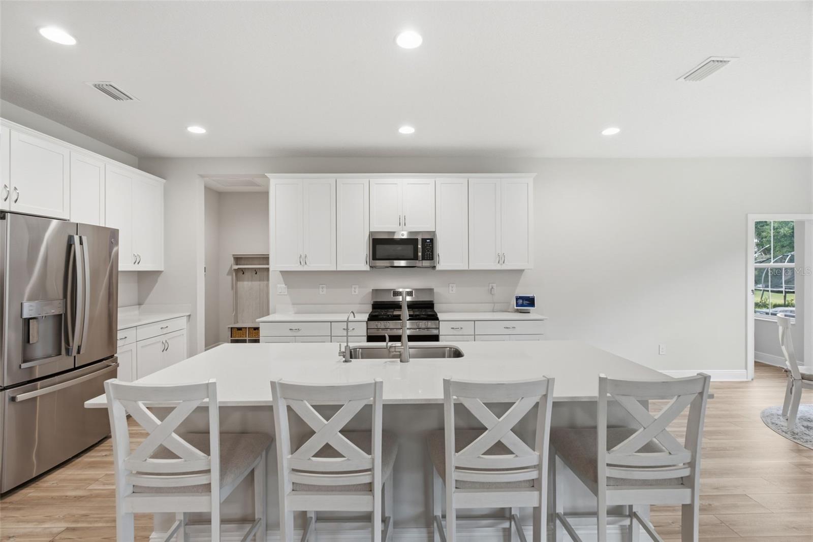 HINTON HAWKSTONE - Residential