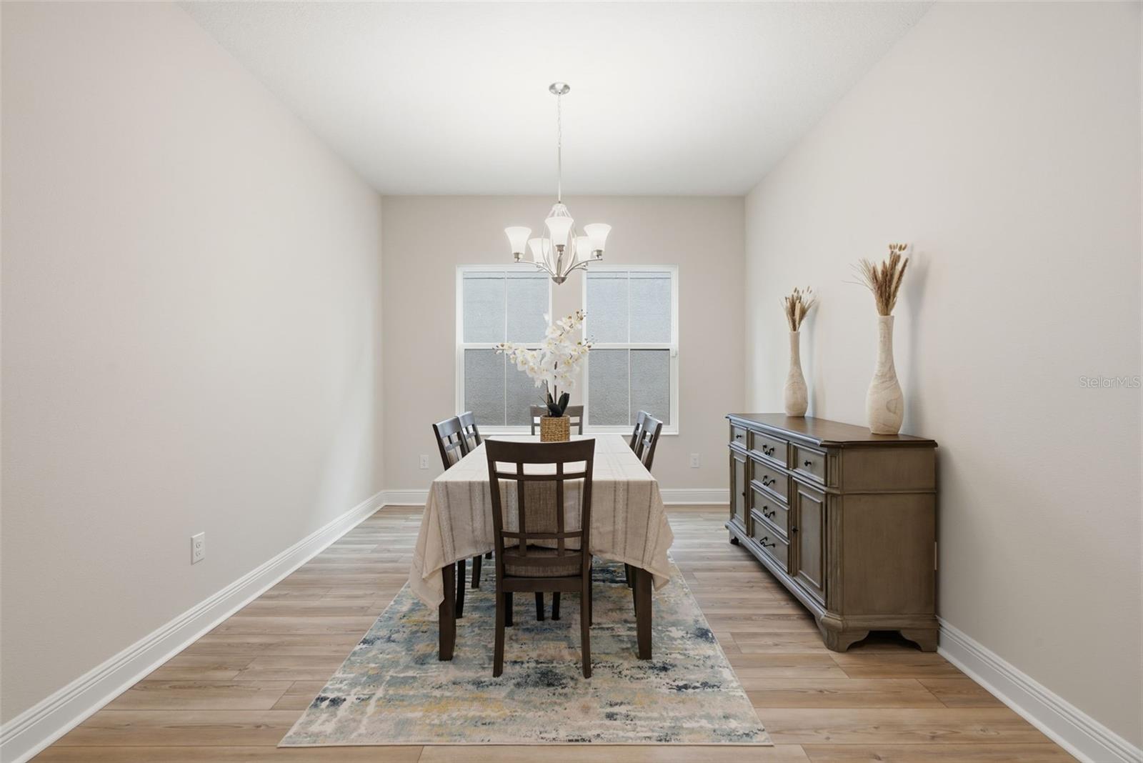 HINTON HAWKSTONE - Residential