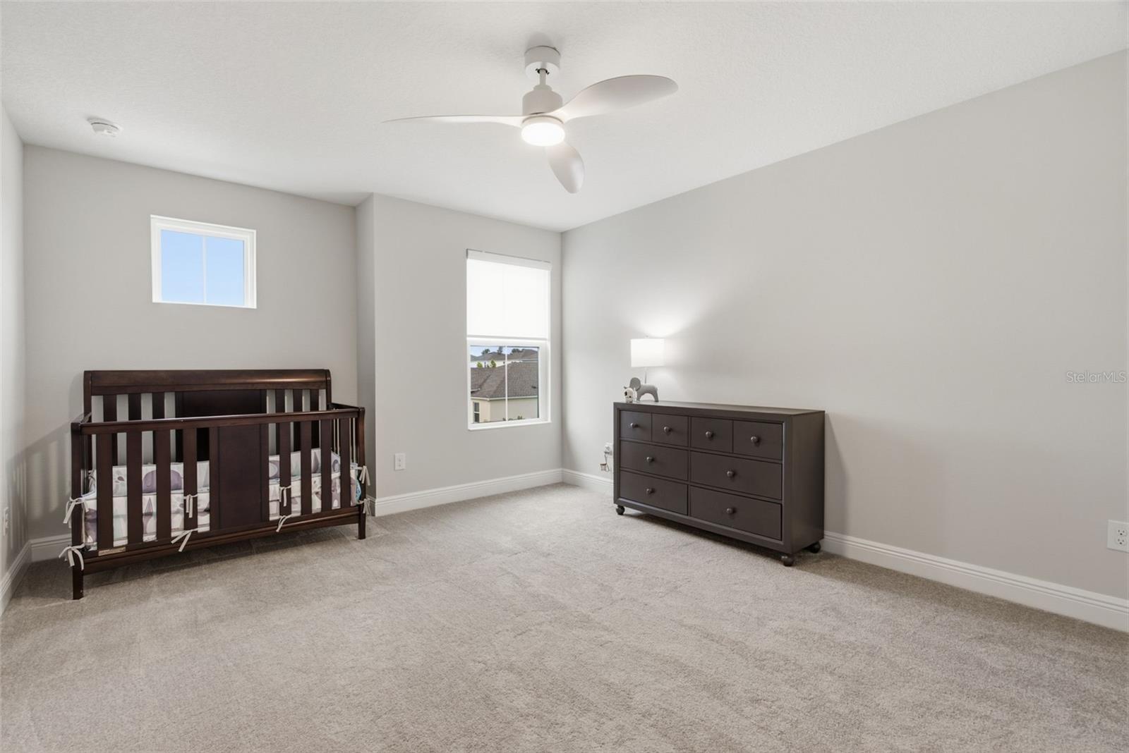 HINTON HAWKSTONE - Residential
