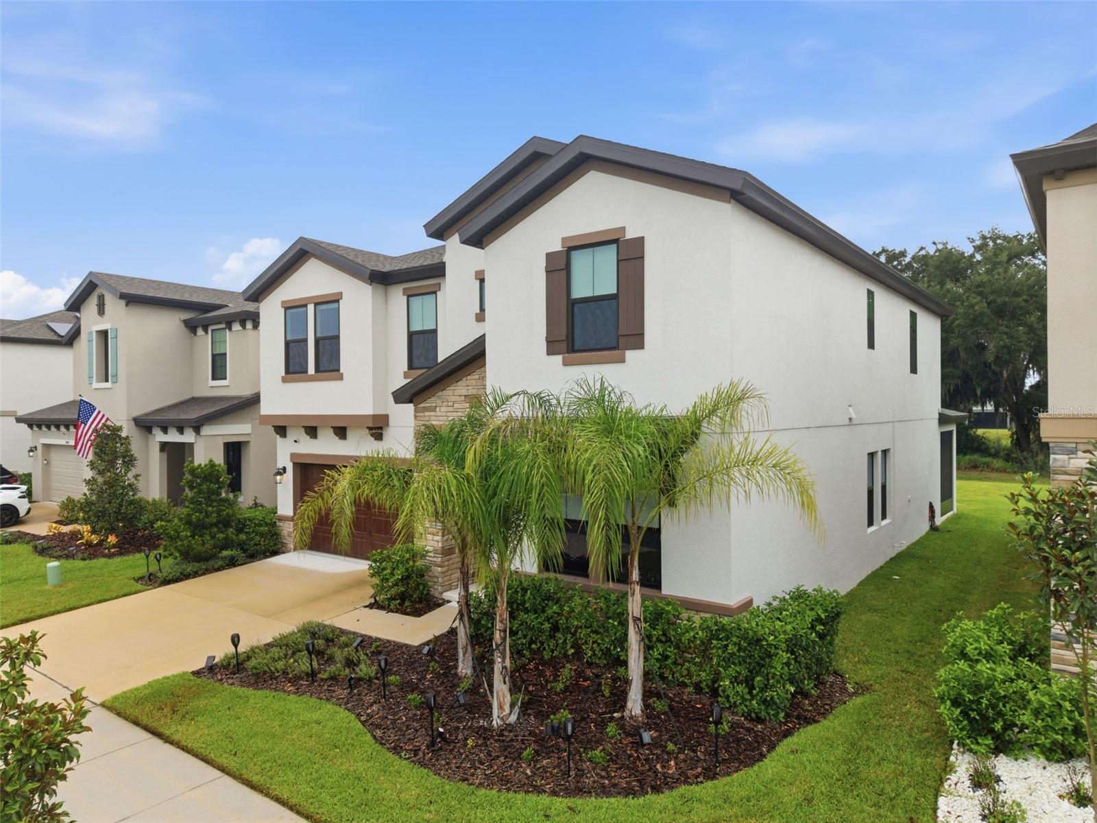 HINTON HAWKSTONE - Residential