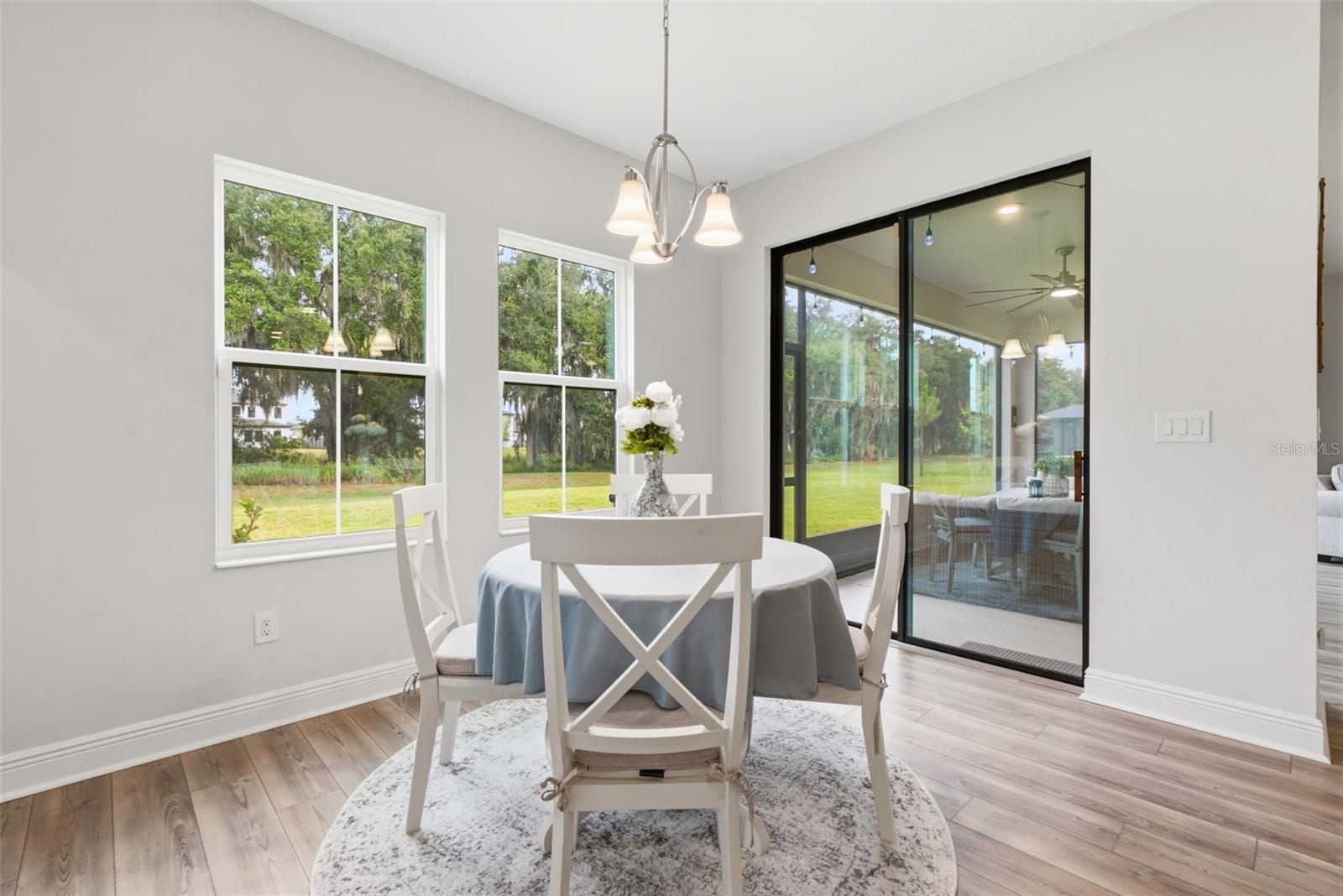 HINTON HAWKSTONE - Residential