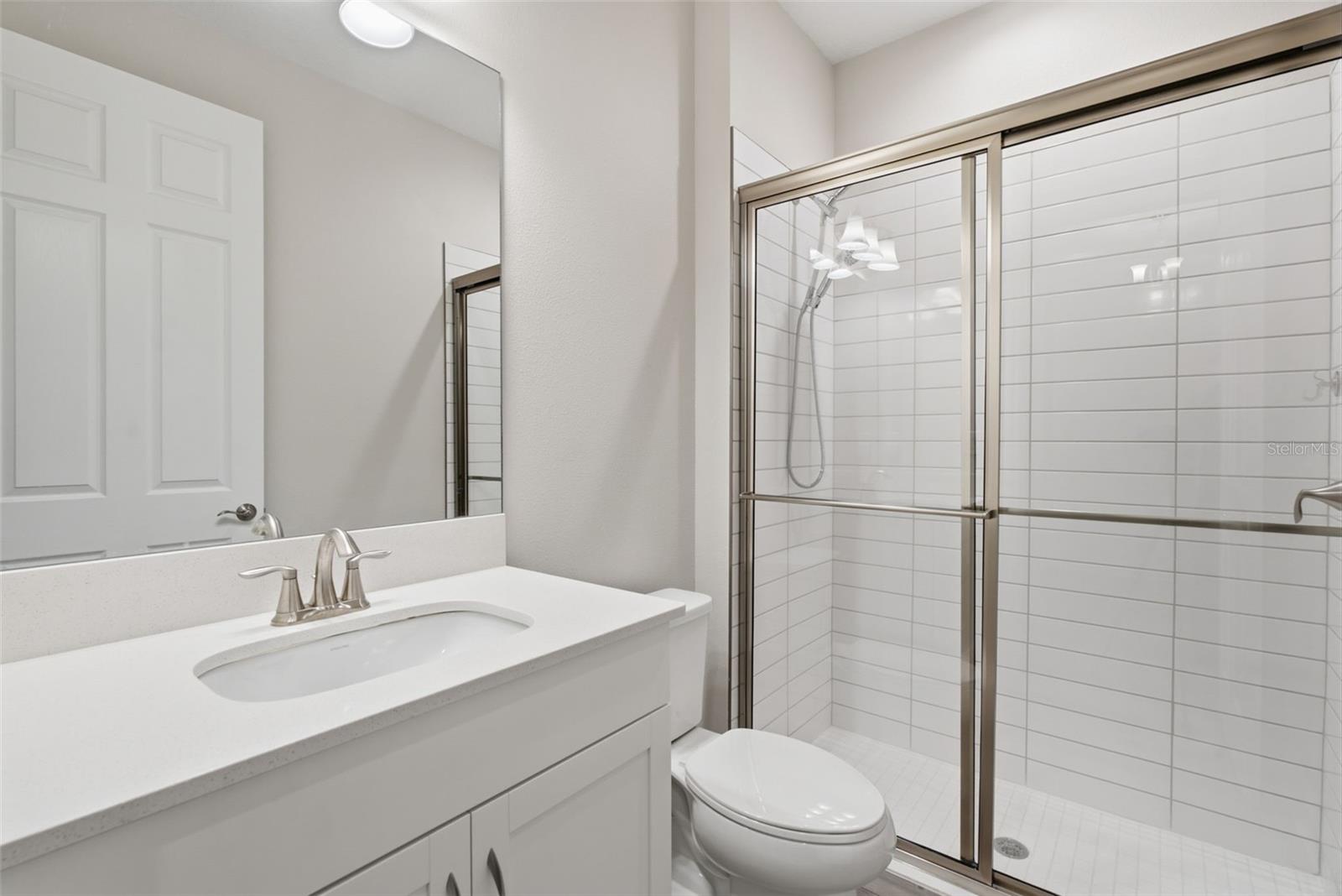 HINTON HAWKSTONE - Residential