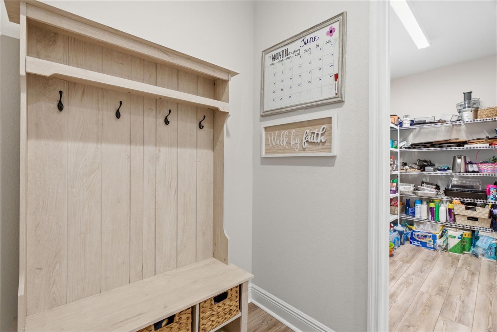 HINTON HAWKSTONE - Residential