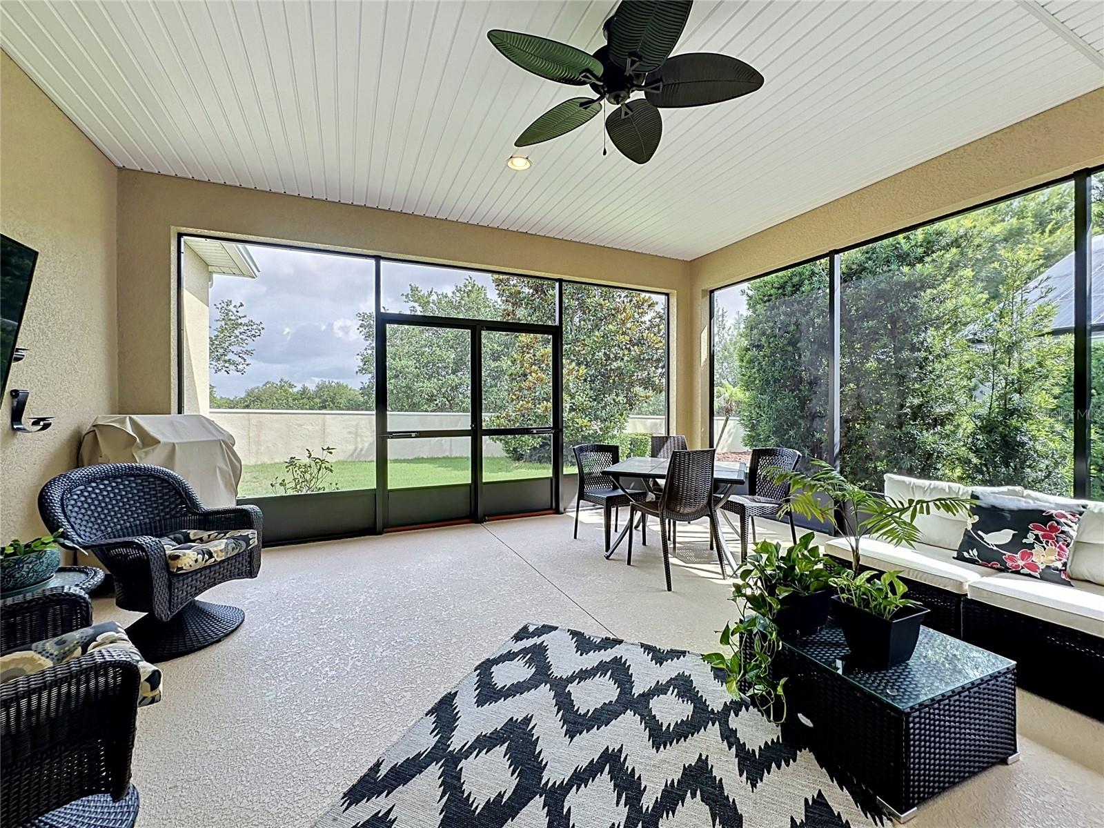 THE CASCADES OF GROVELAND - Residential