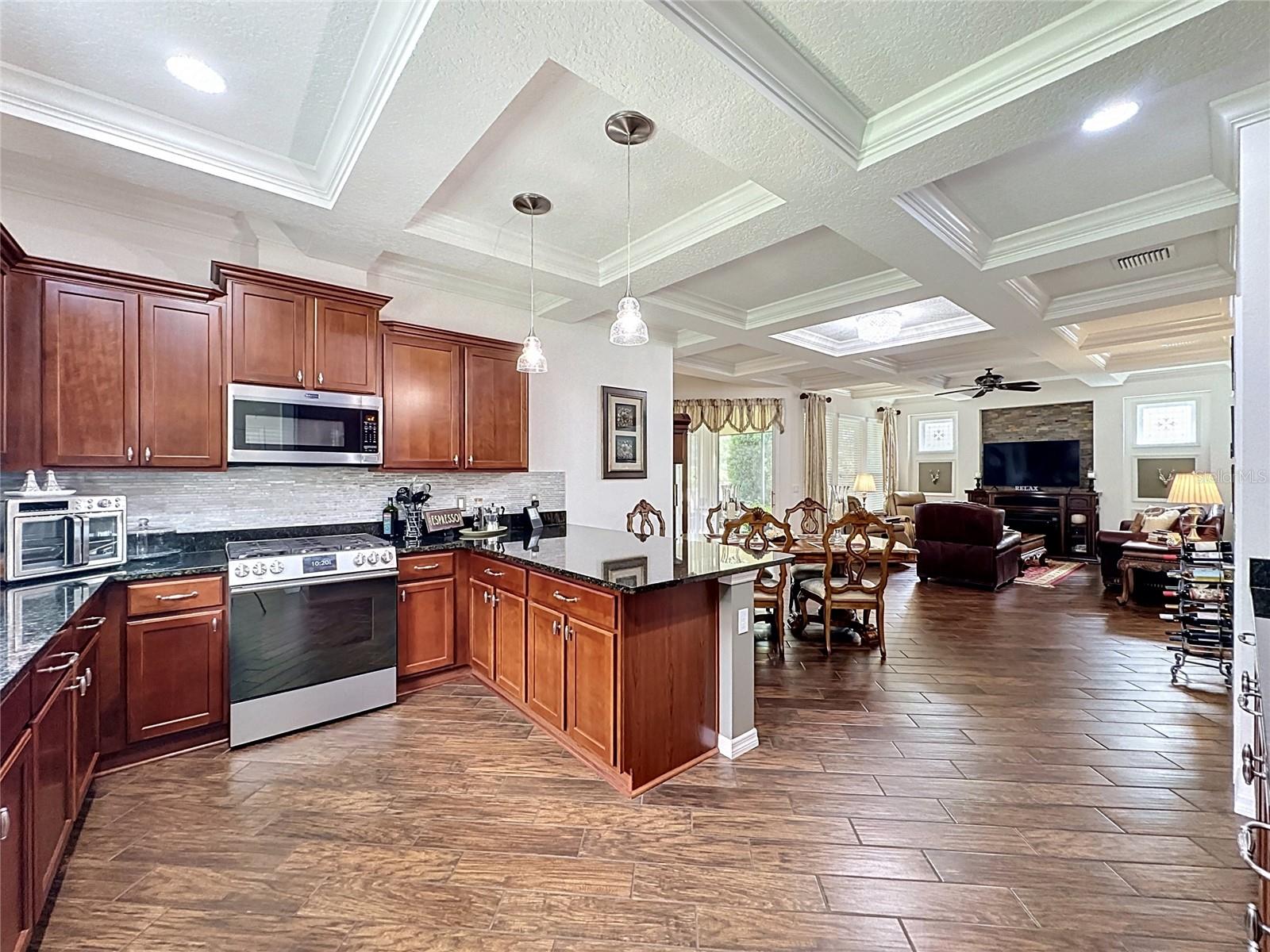 THE CASCADES OF GROVELAND - Residential
