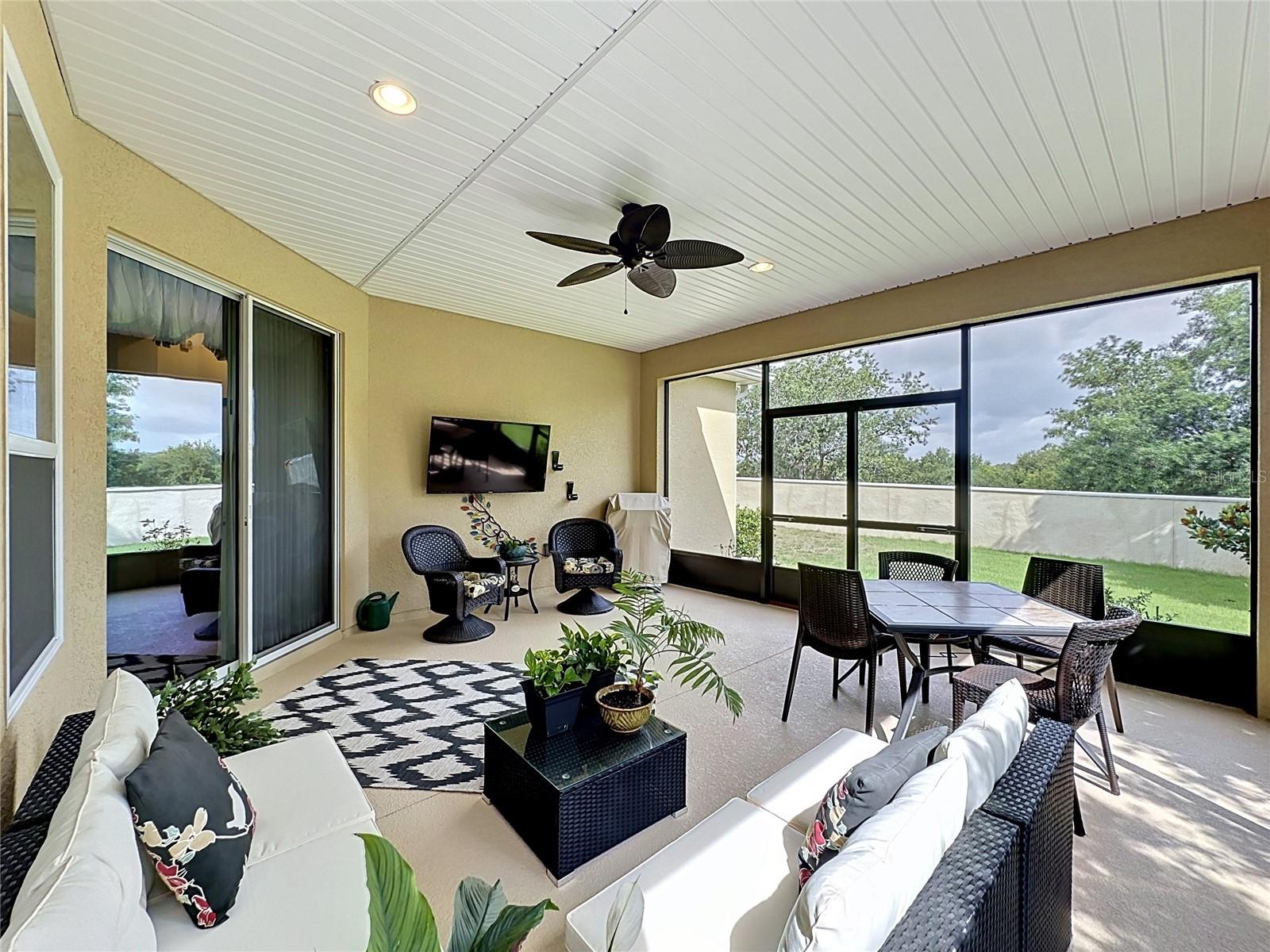 THE CASCADES OF GROVELAND - Residential