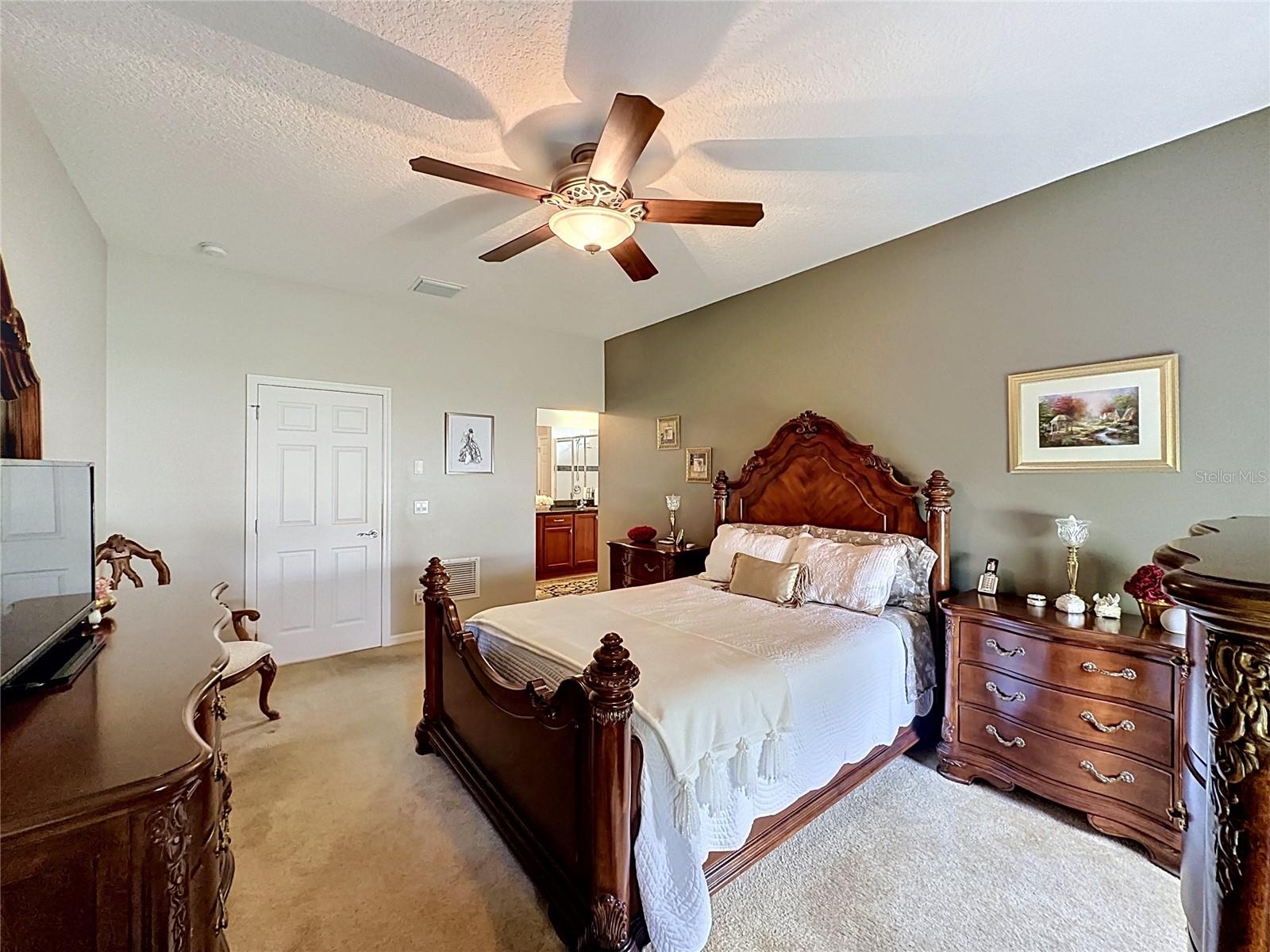 THE CASCADES OF GROVELAND - Residential