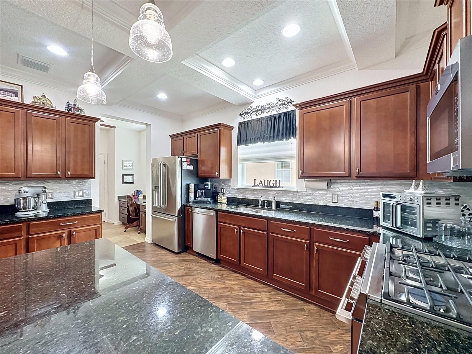 THE CASCADES OF GROVELAND - Residential