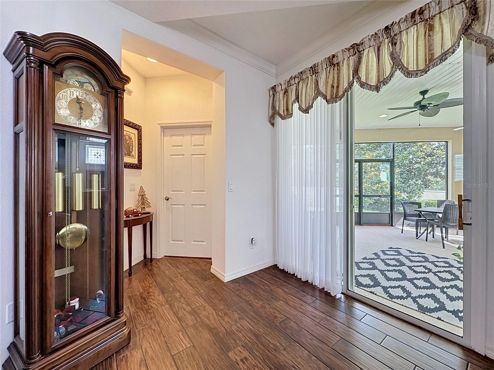 THE CASCADES OF GROVELAND - Residential