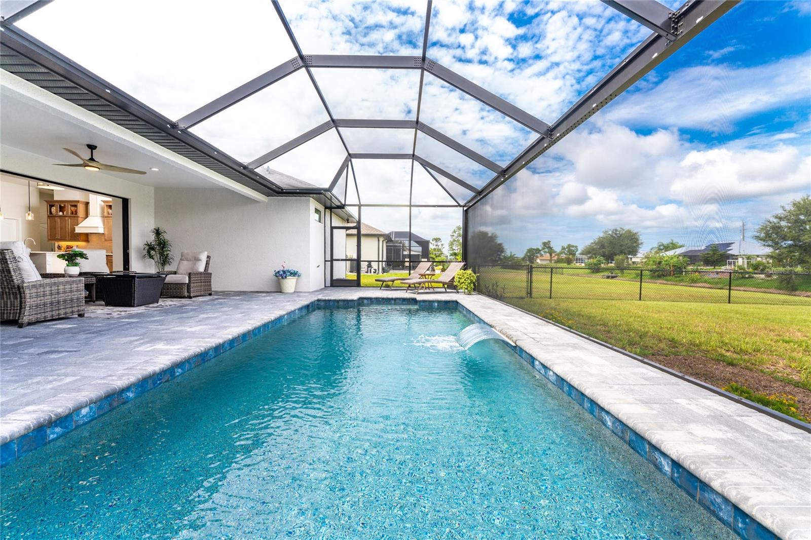 ROTONDA WHITE MARSH - Residential