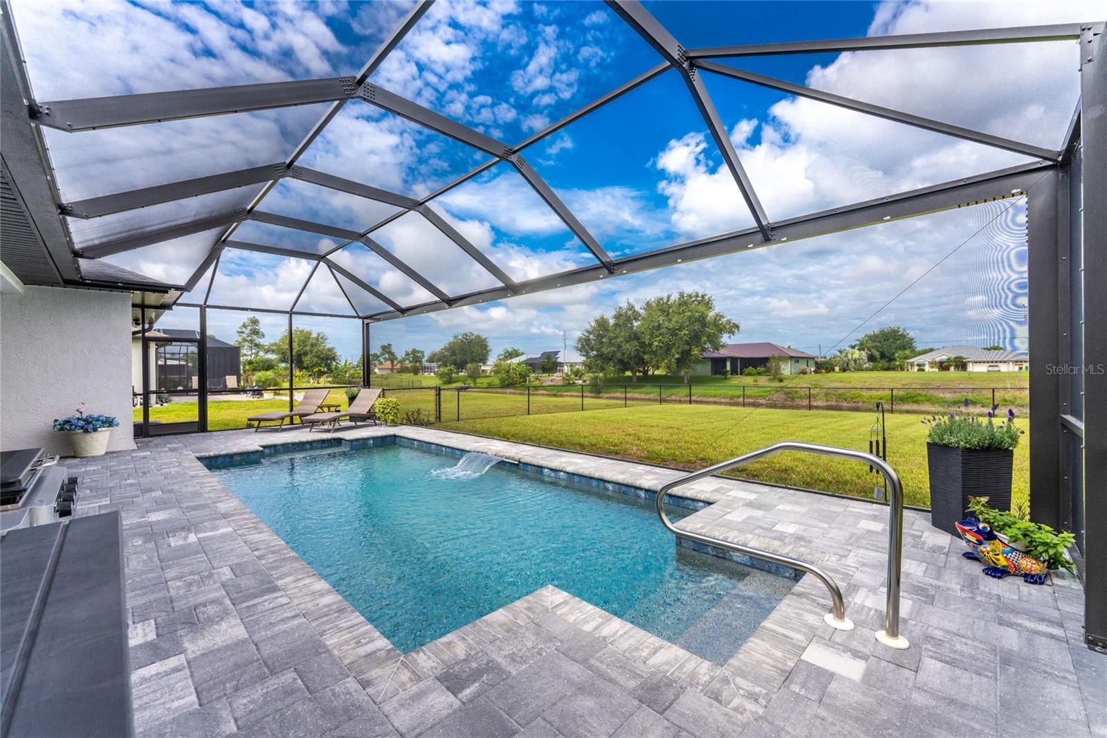 ROTONDA WHITE MARSH - Residential