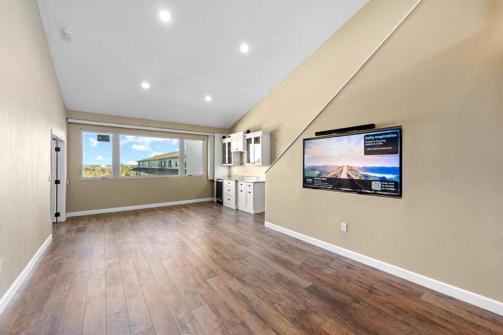 THE WATERWAY PH I - Residential