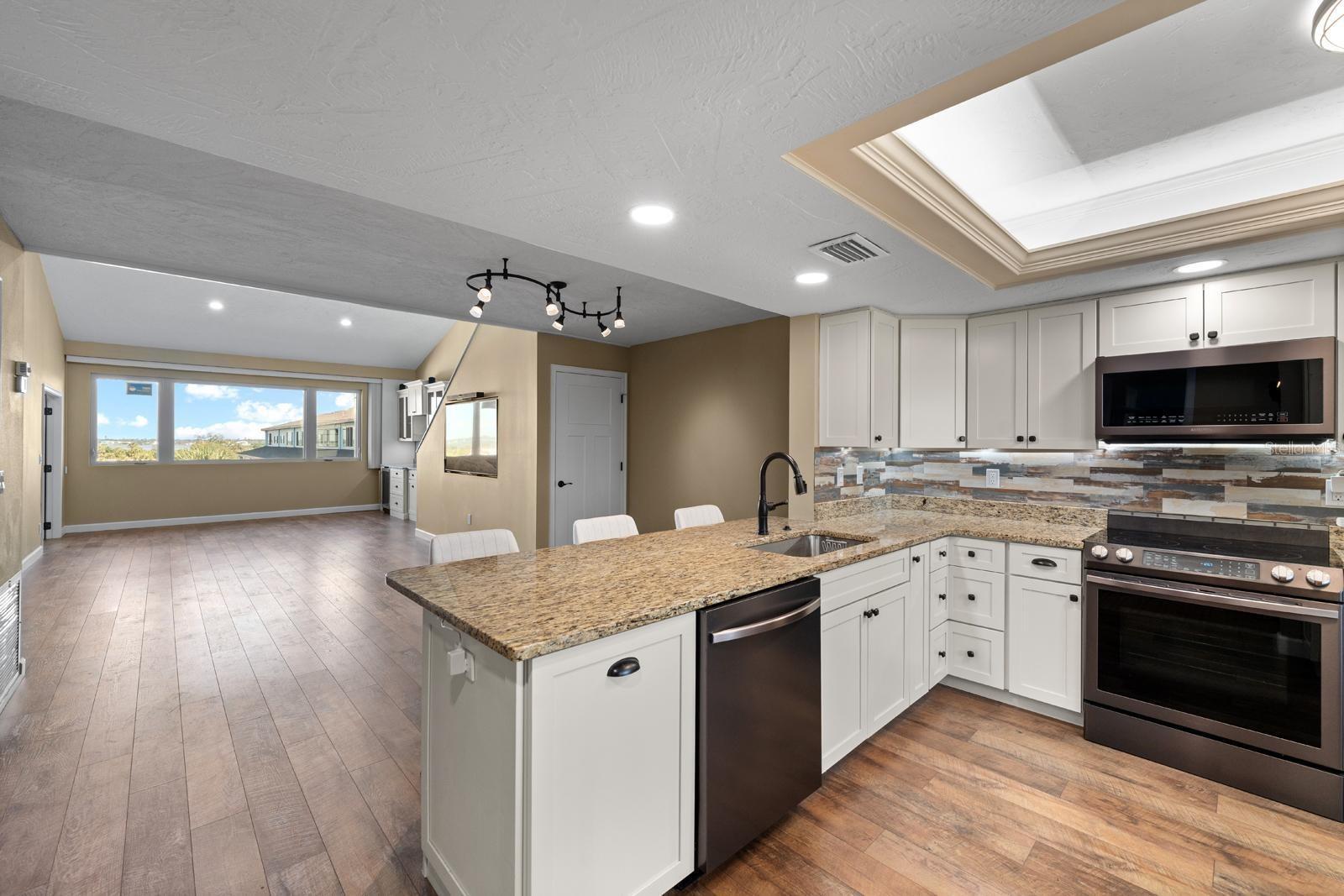 THE WATERWAY PH I - Residential