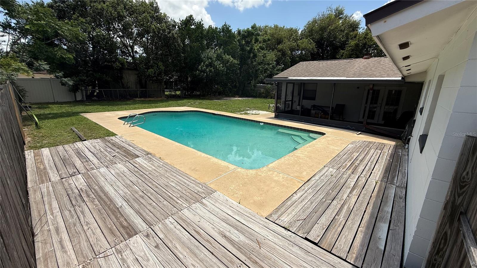 PARK MANOR ESTATES - Residential