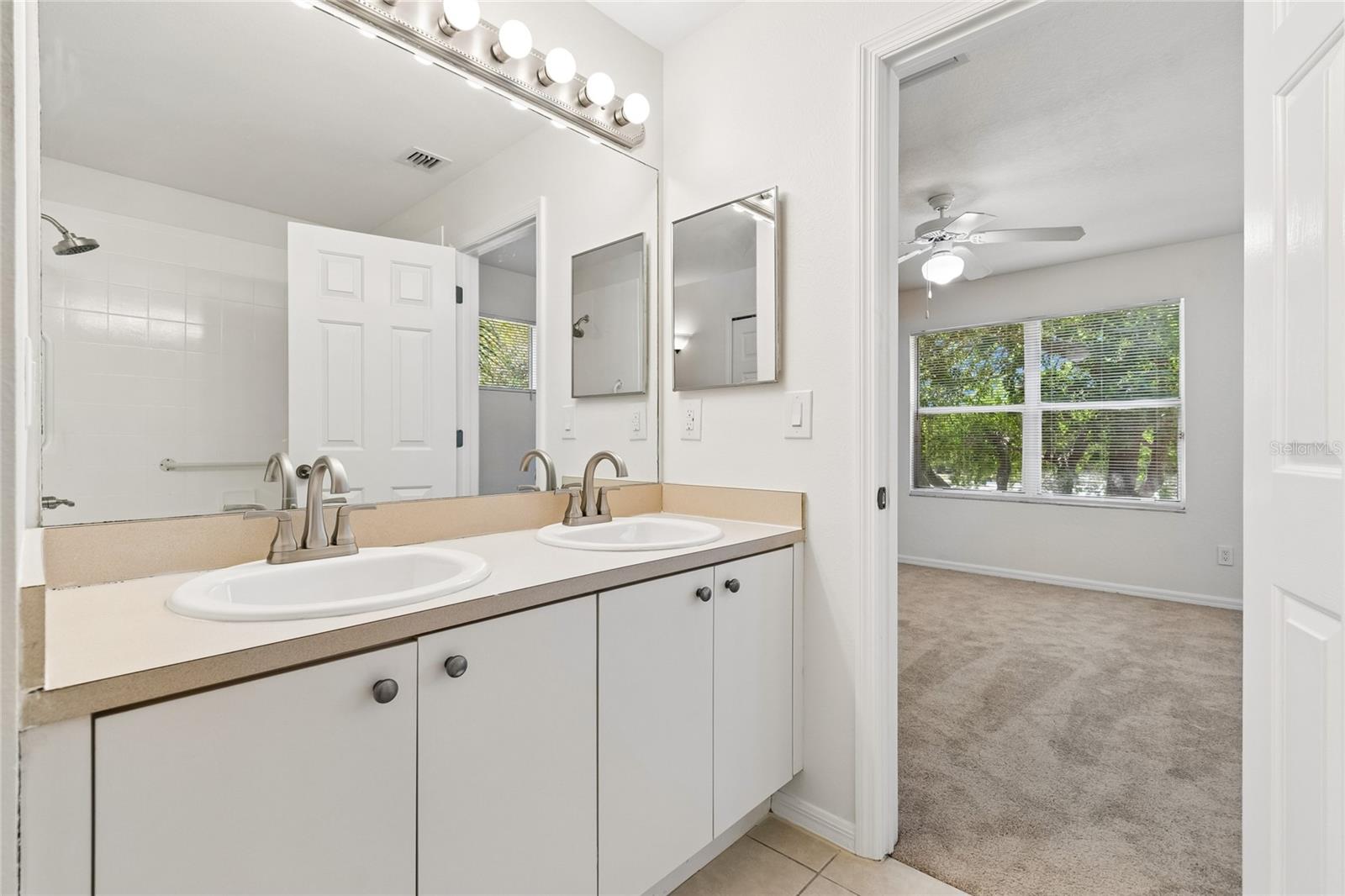 RIVERCREST TOWNHOMES WEST PHASE 1 - Residential