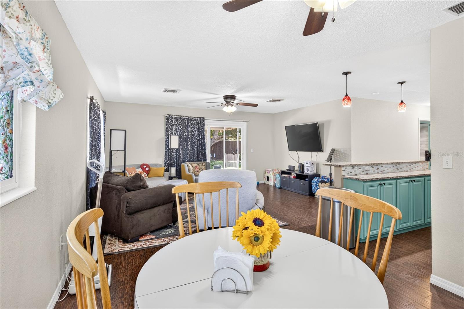 LEISURE SHORES - Residential