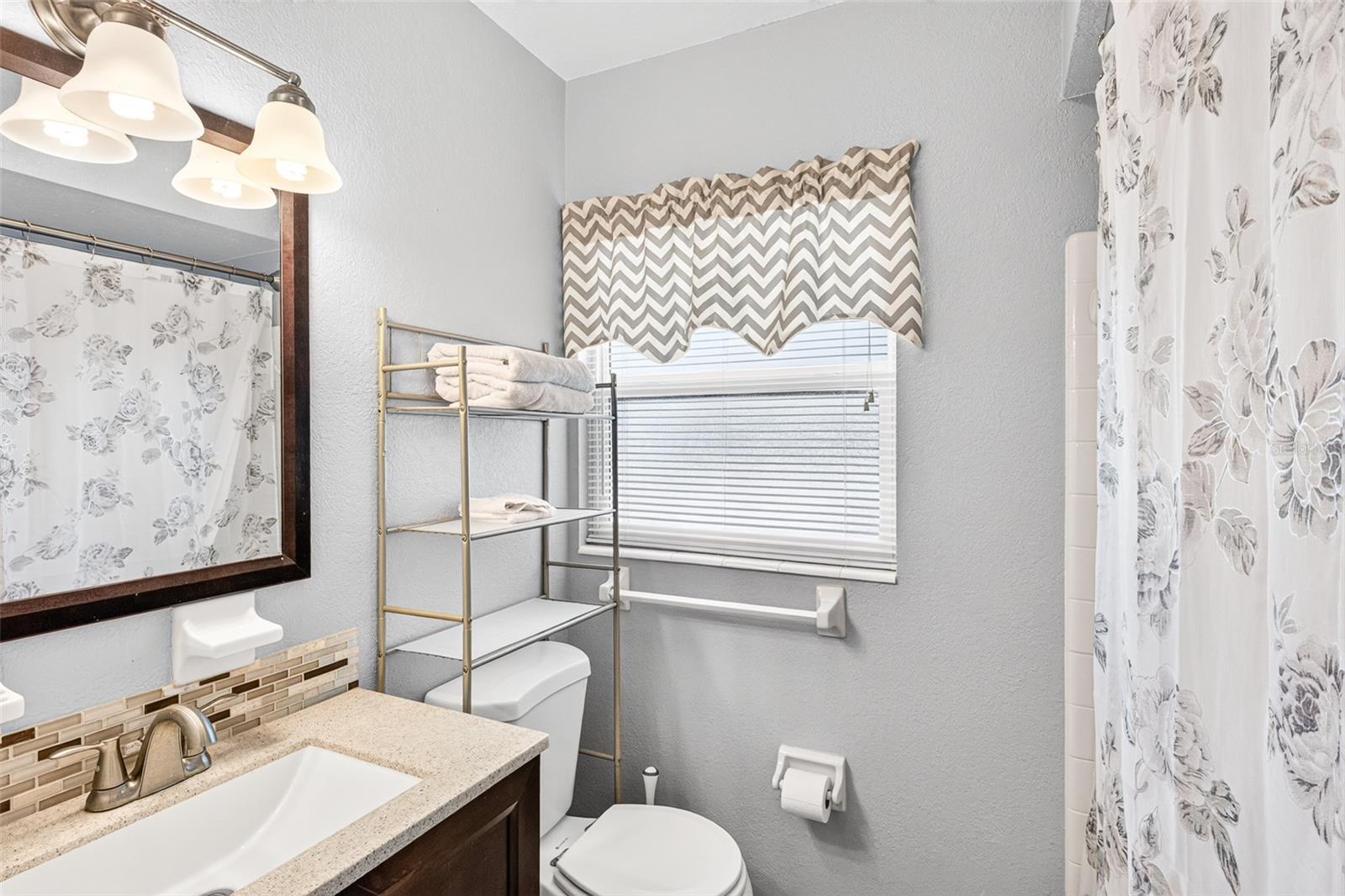 LEISURE SHORES - Residential