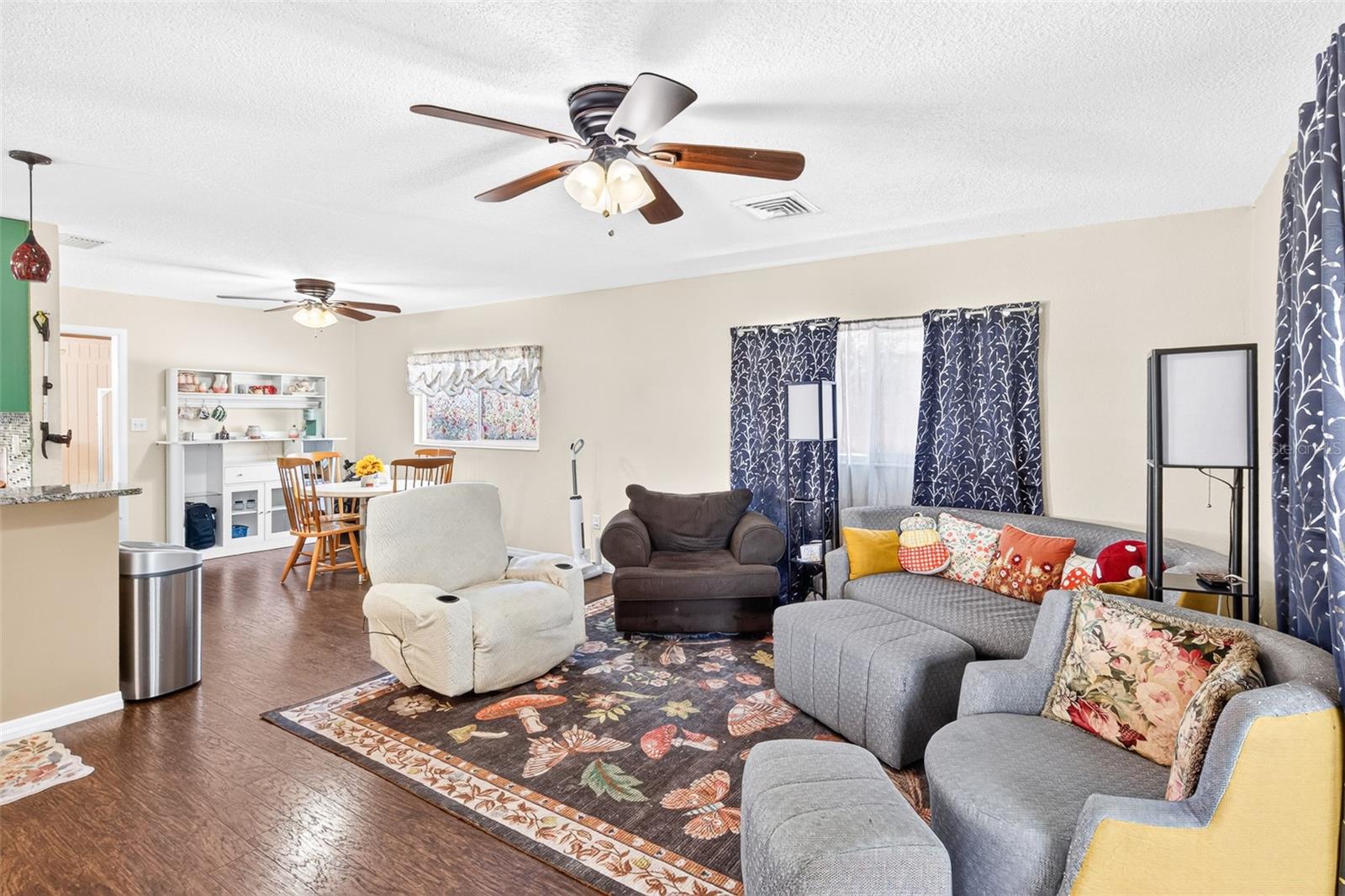LEISURE SHORES - Residential