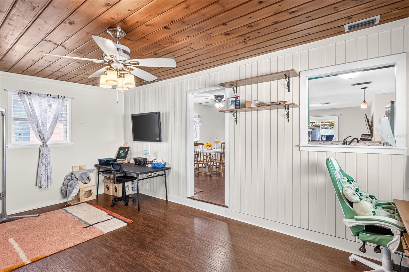 LEISURE SHORES - Residential