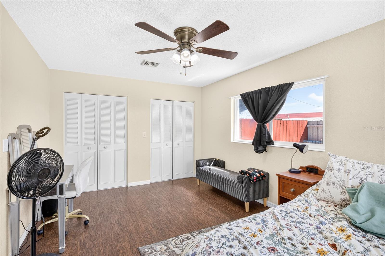 LEISURE SHORES - Residential