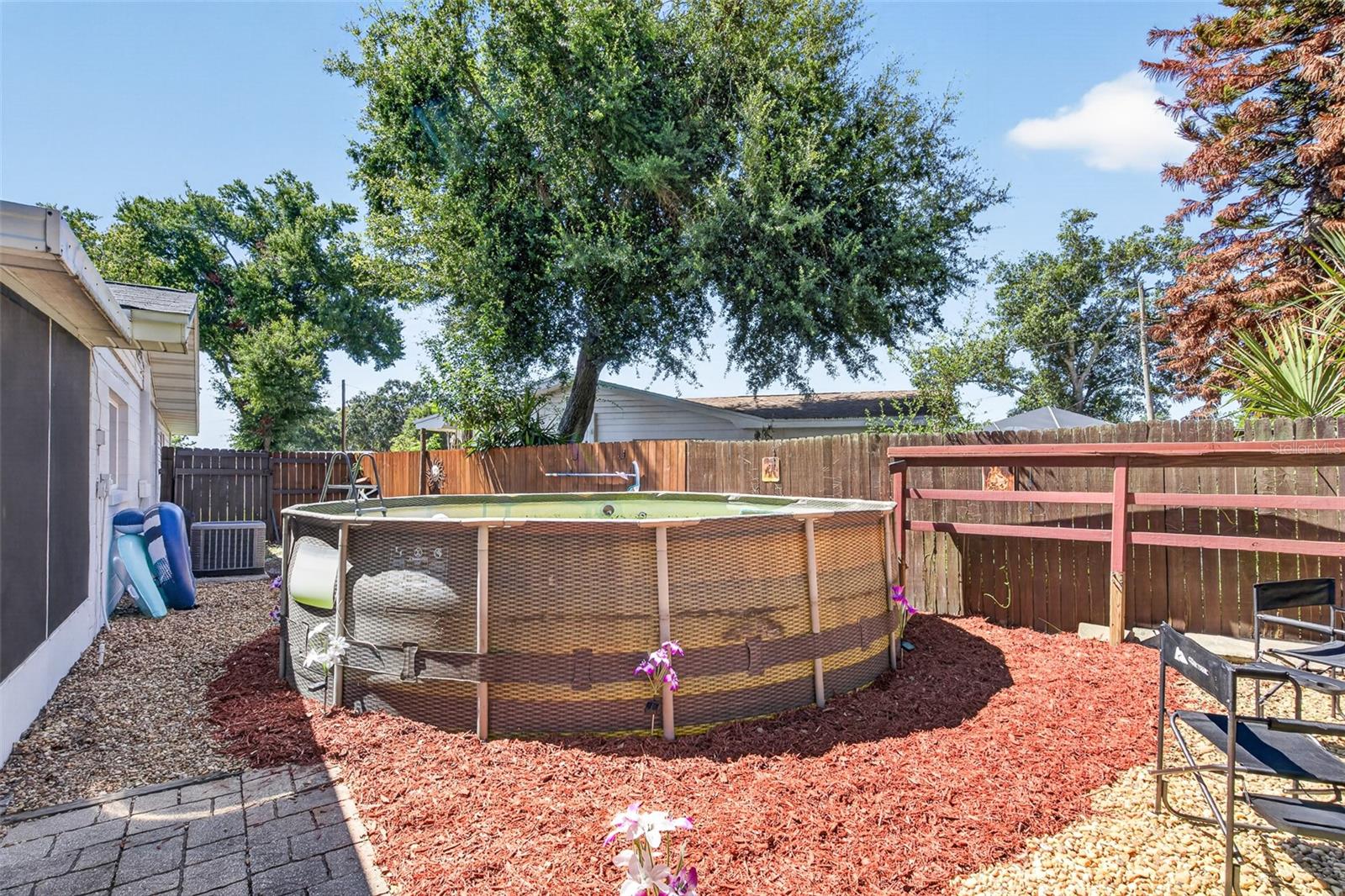 LEISURE SHORES - Residential