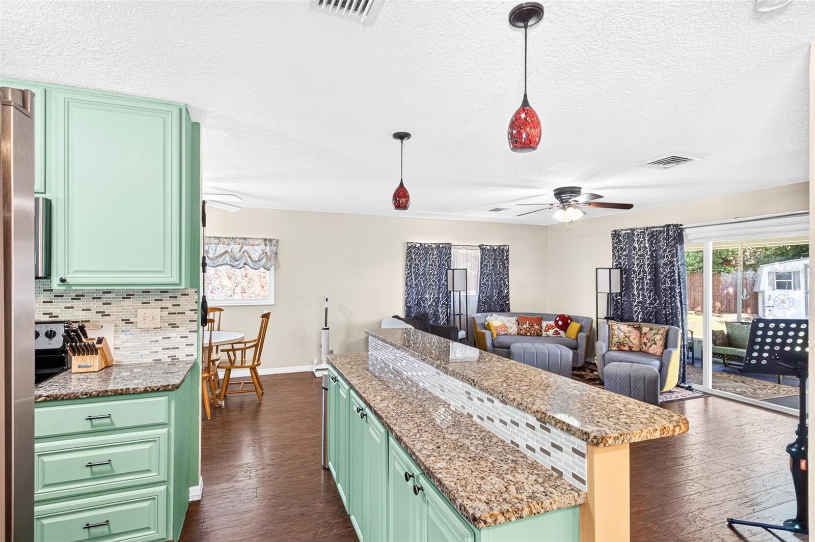 LEISURE SHORES - Residential