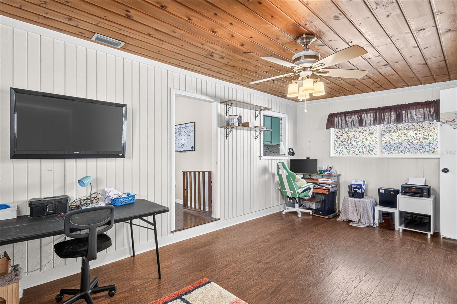 LEISURE SHORES - Residential