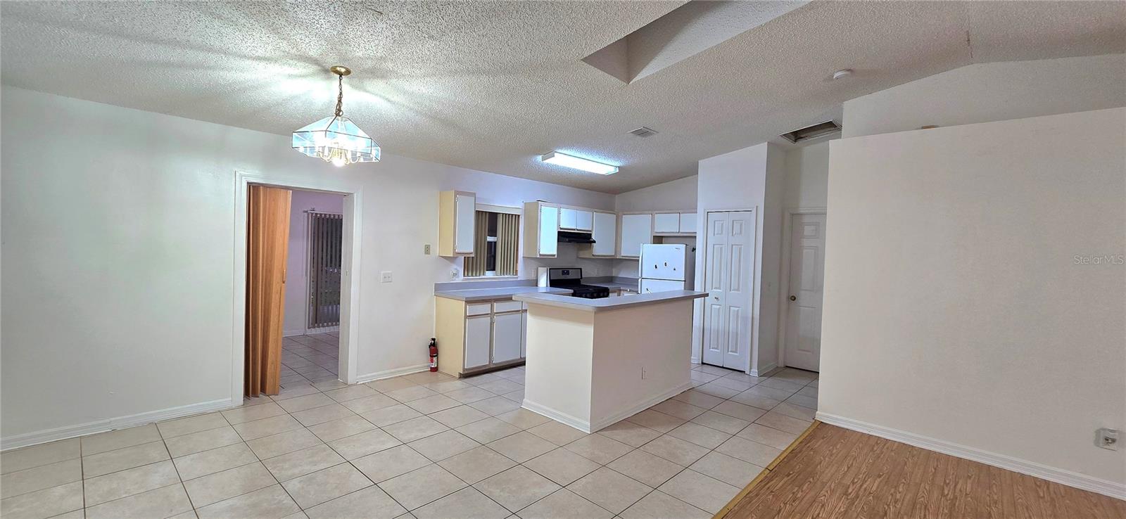 DELTONA LAKES UNIT 32 - Residential