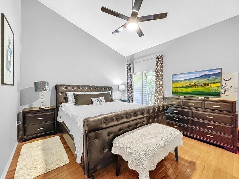 BAYSHORE TWNHS - Residential