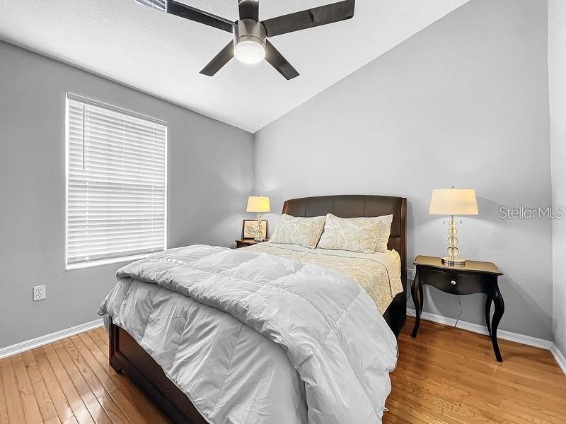 BAYSHORE TWNHS - Residential