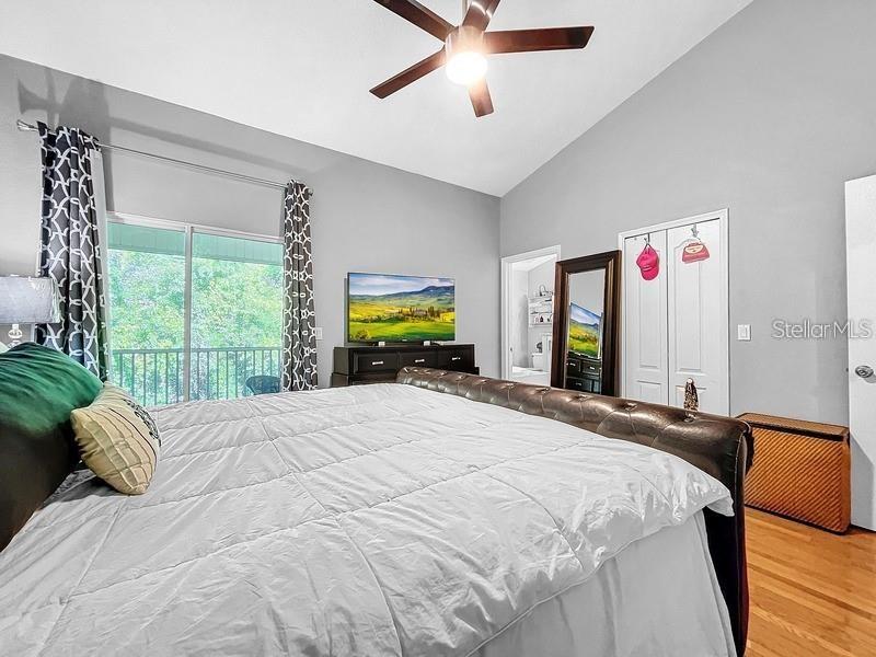 BAYSHORE TWNHS - Residential