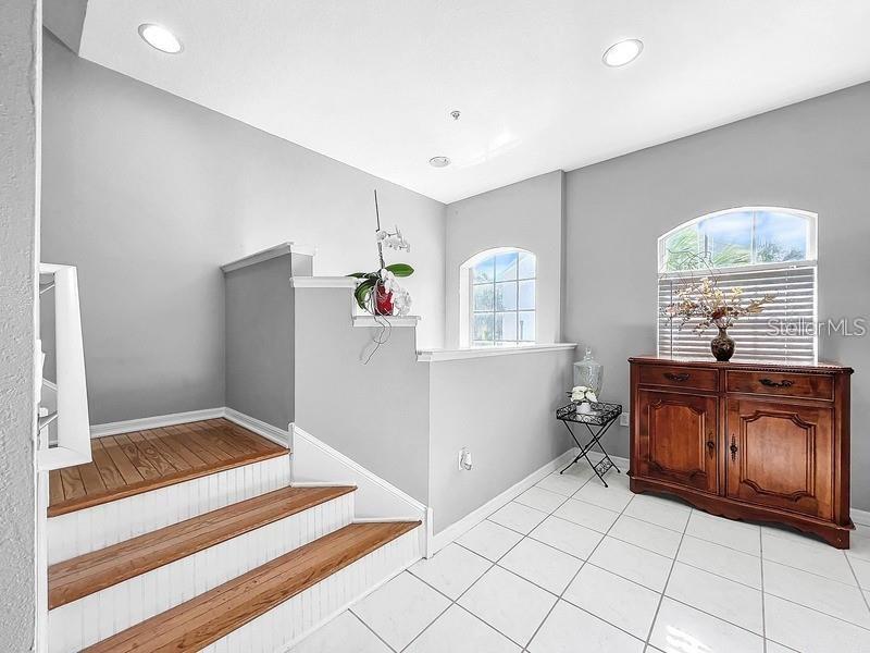 BAYSHORE TWNHS - Residential