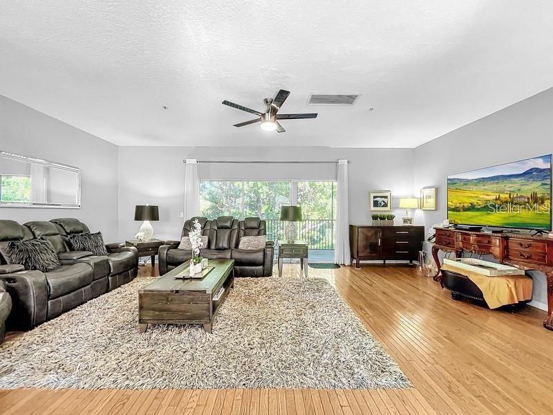 BAYSHORE TWNHS - Residential