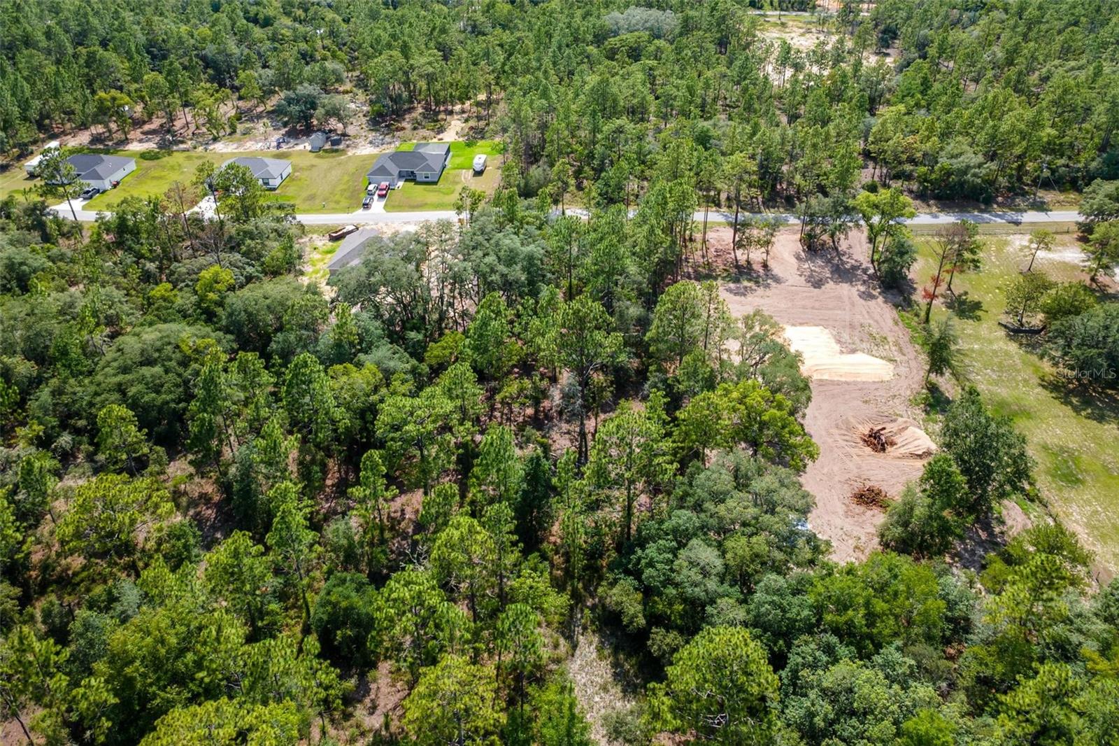 RAINBOW LAKES ESTATE - Land