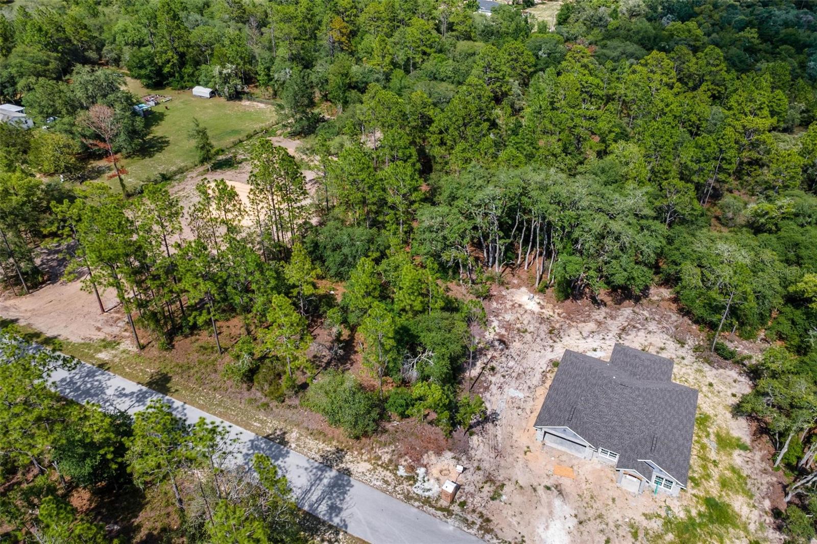 RAINBOW LAKES ESTATE - Land