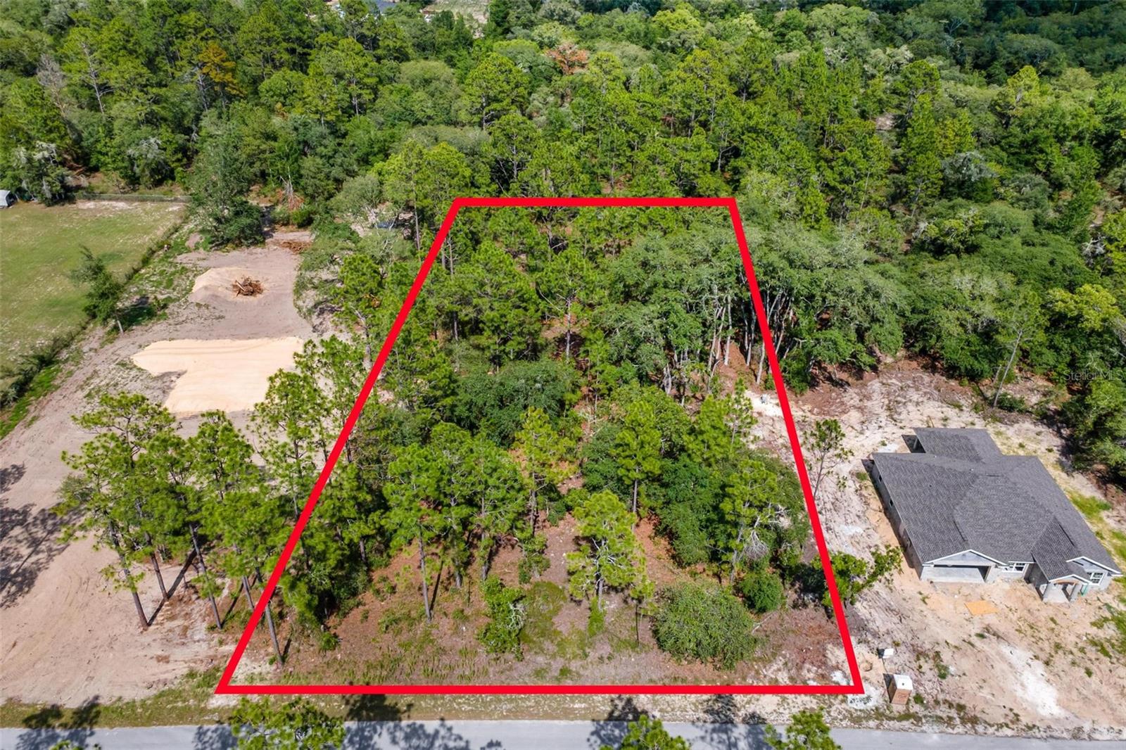 RAINBOW LAKES ESTATE - Land