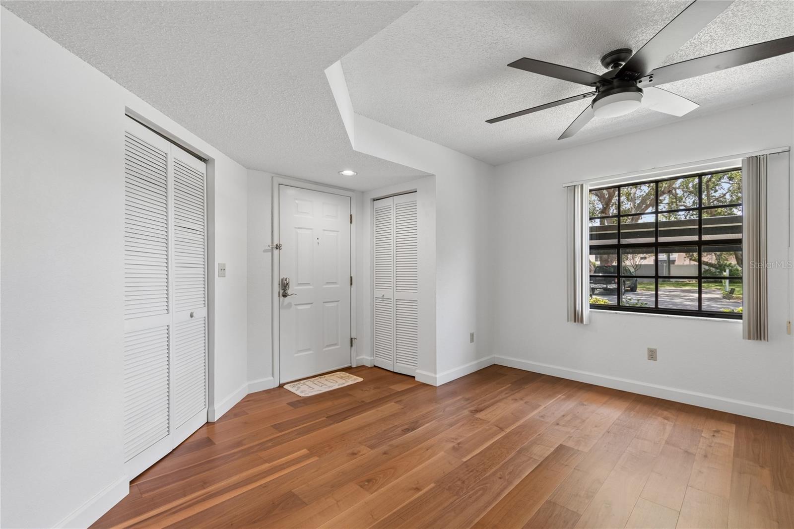 OAKS OF SEMINOLE CONDO - Residential