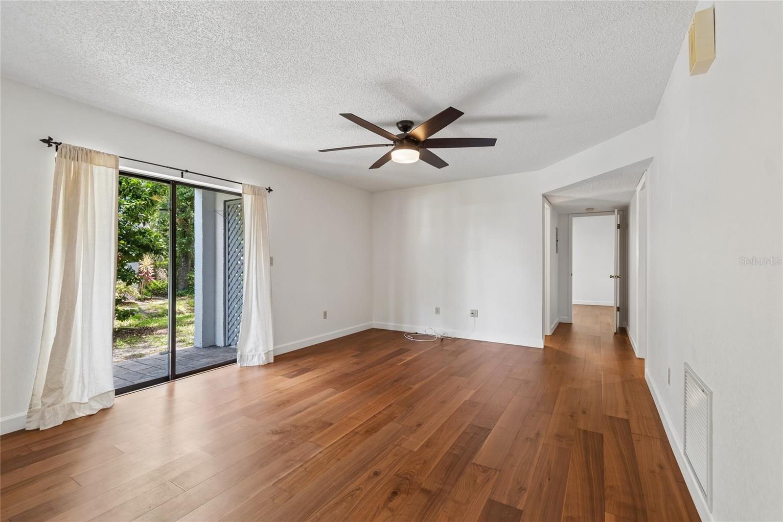 OAKS OF SEMINOLE CONDO - Residential