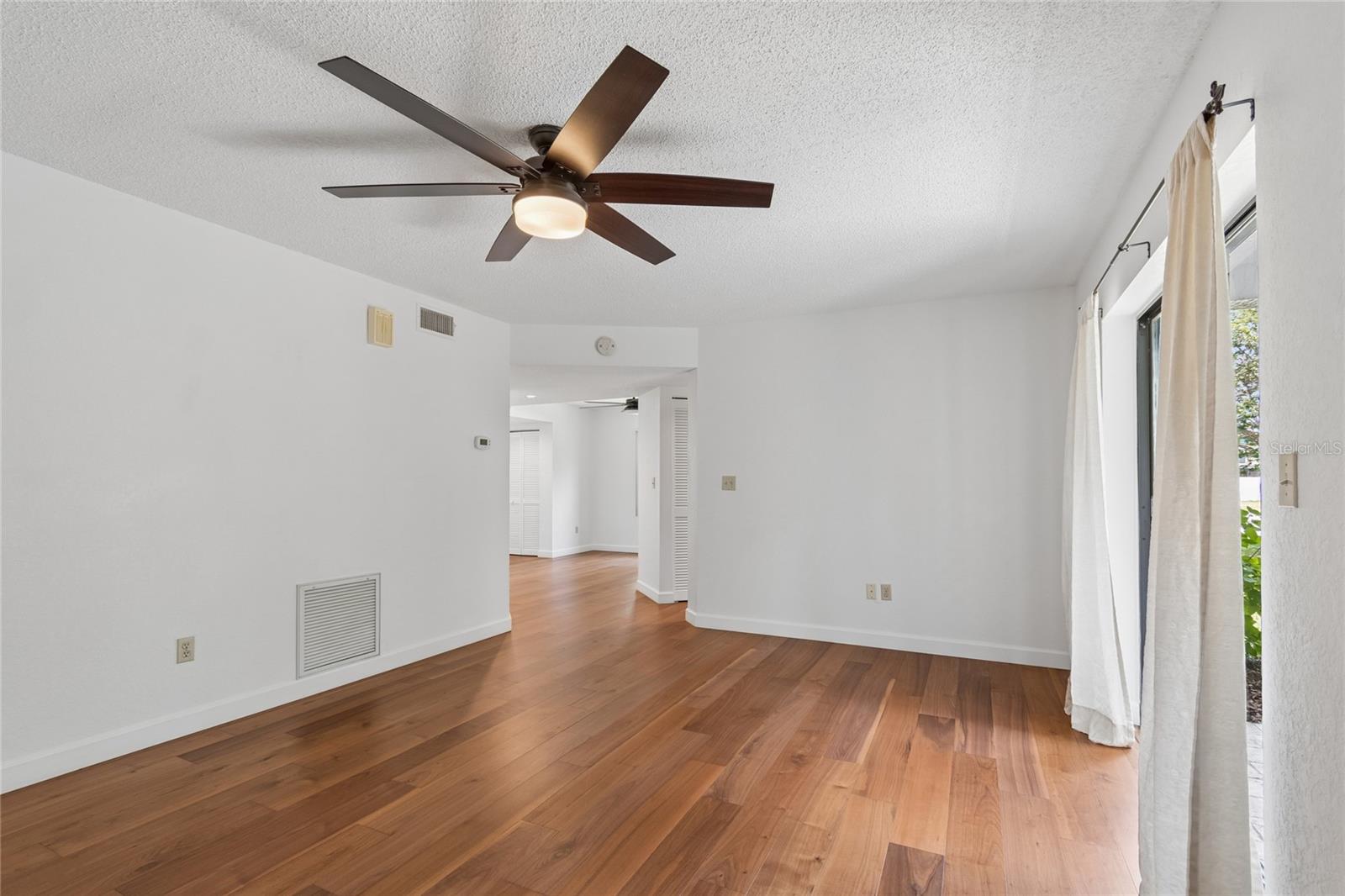OAKS OF SEMINOLE CONDO - Residential
