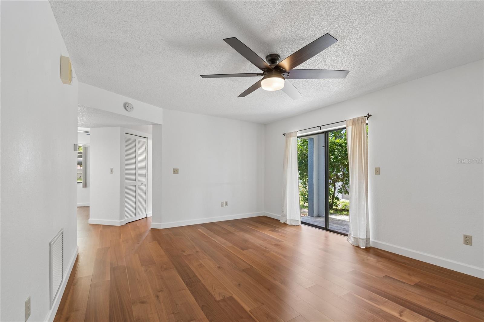OAKS OF SEMINOLE CONDO - Residential