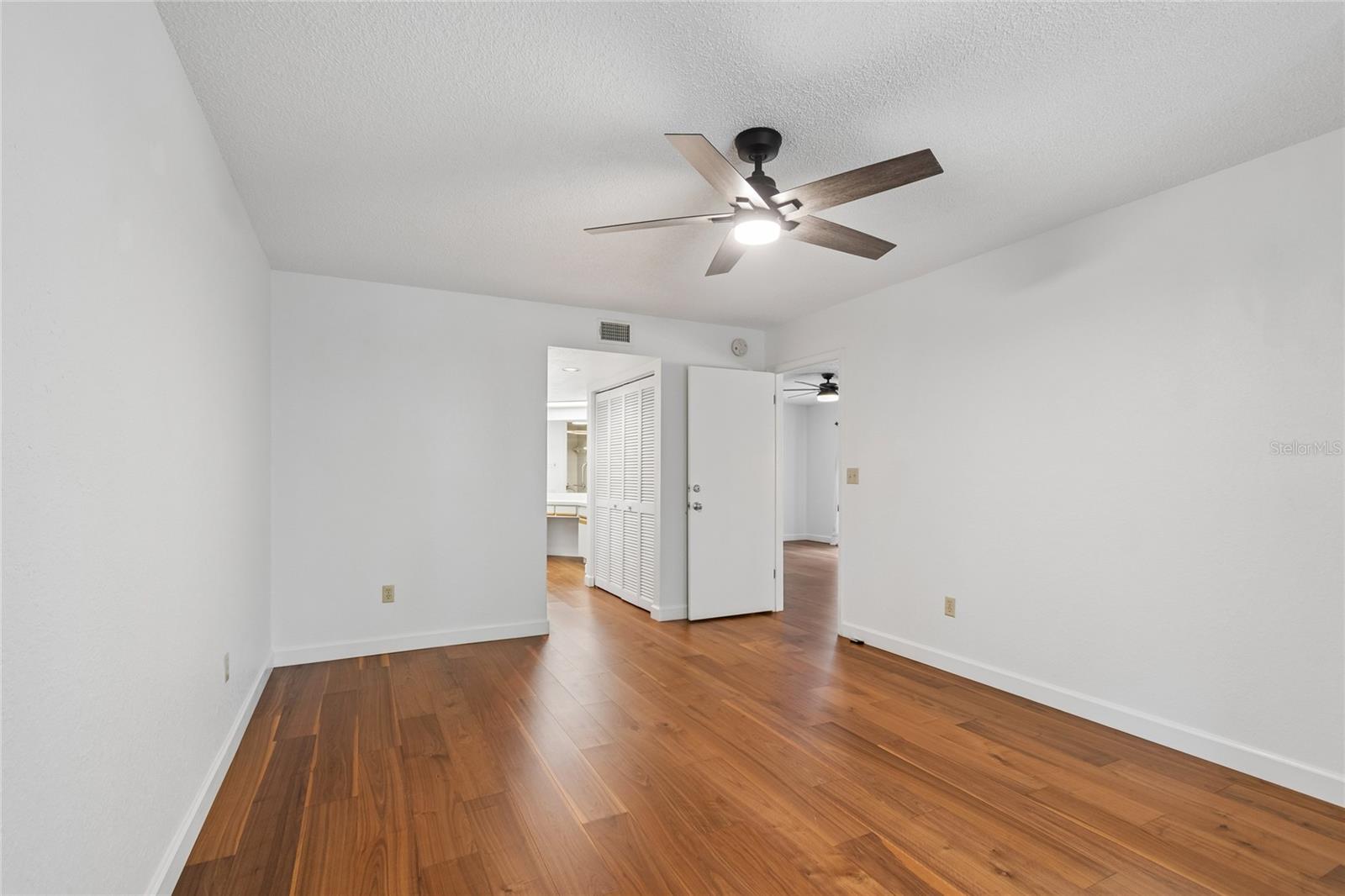 OAKS OF SEMINOLE CONDO - Residential