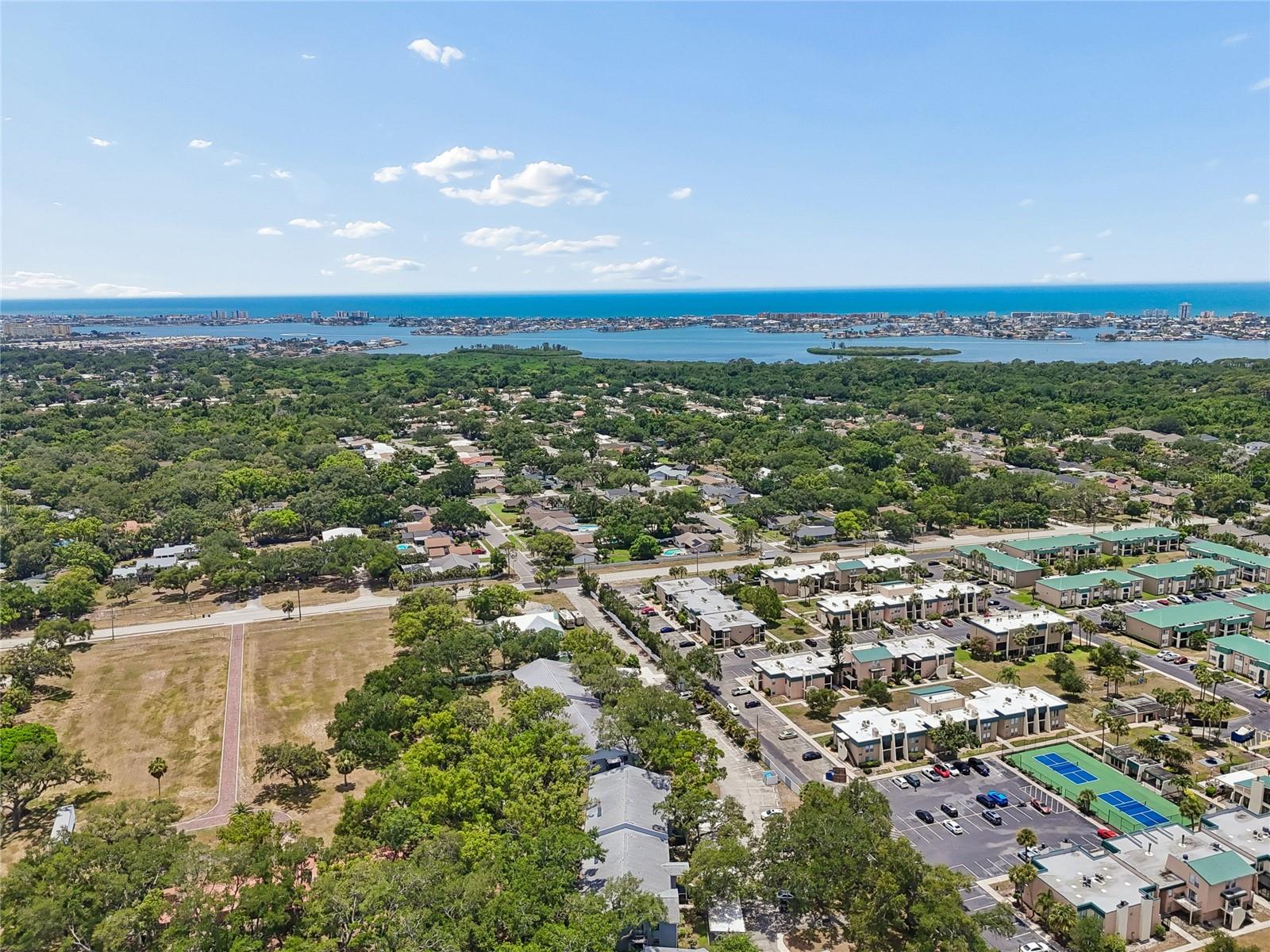 OAKS OF SEMINOLE CONDO - Residential