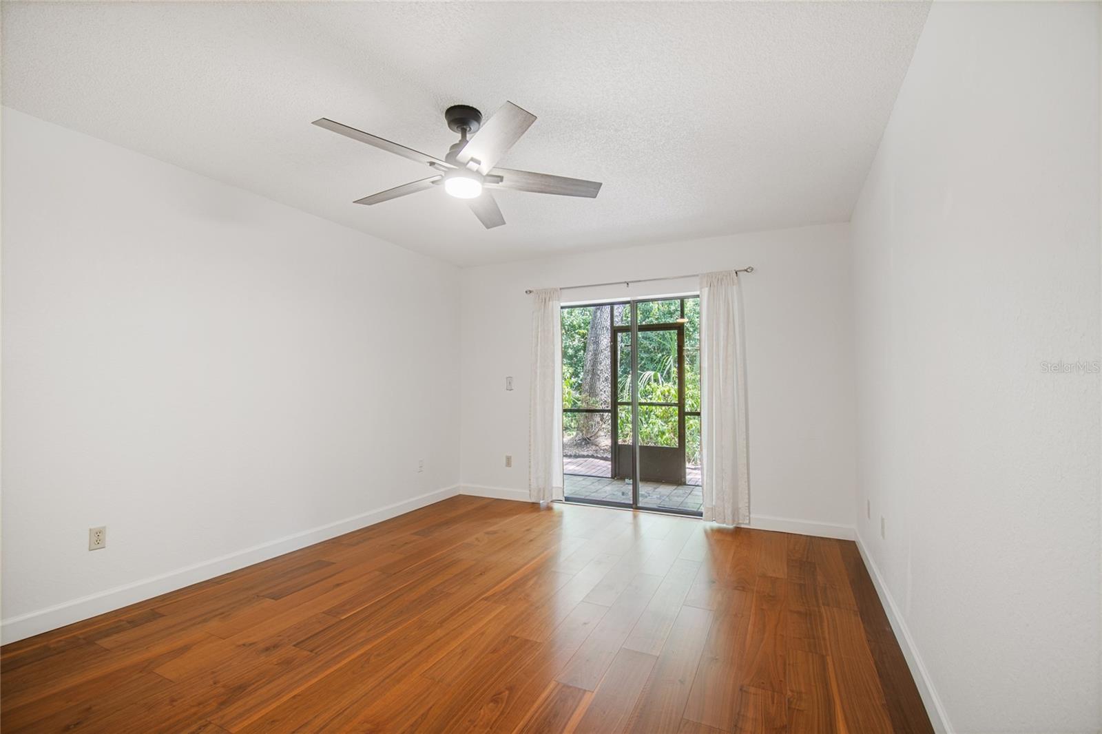 OAKS OF SEMINOLE CONDO - Residential